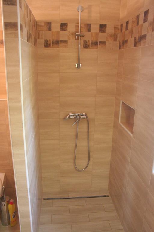 Malomko Apartman Zsira ภายนอก รูปภาพ