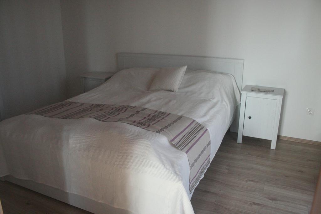 Malomko Apartman Zsira ภายนอก รูปภาพ