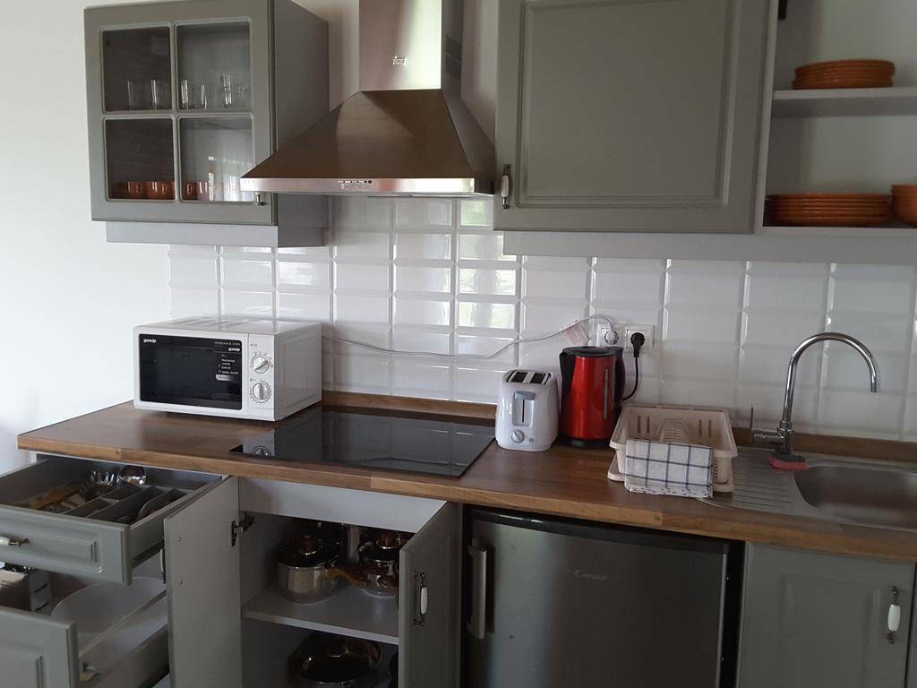 Malomko Apartman Zsira ภายนอก รูปภาพ